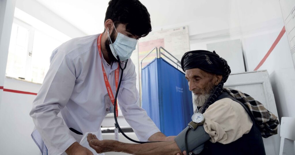 EMERGENCY and CRIMEDIM, a research group from the Università del Piemonte Orientale, have released a new report that explores access to care across the country based on data and testimony from over 1,800 Afghans.