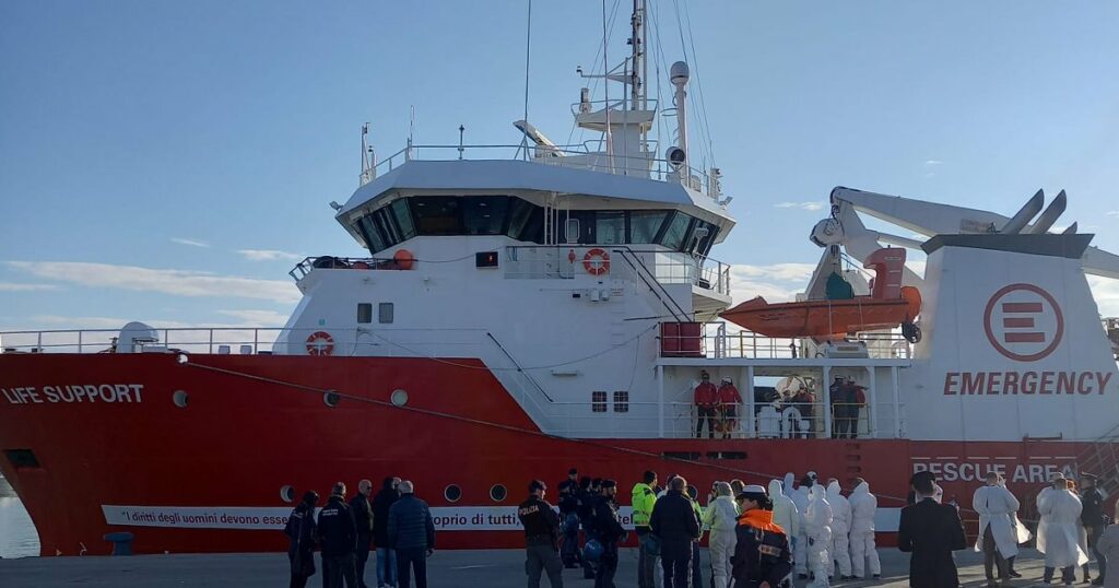 EMERGENCY's Life Support concludes its fifth mission today. At sea since December 2022, it has rescued 619 people. 

 